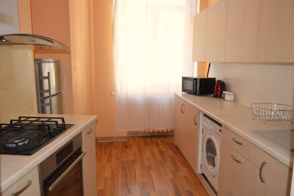 Spacious Old Town Family Peachy 2 Bedrooms Apartment, Nearby The Riga Presidential Castle Exterior foto
